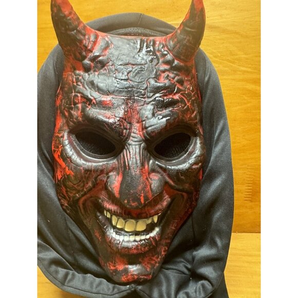 Light Up Red SMOLDERING DEVIL MASK Demon Halloween Costume Adult Size - EUC - Picture 2 of 6